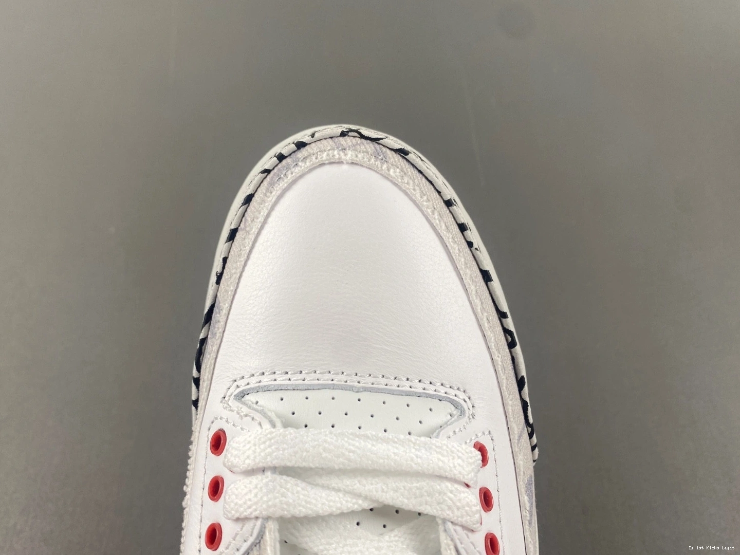 HM6993-100 - Wings Men's 3 Jordan Retro 1218